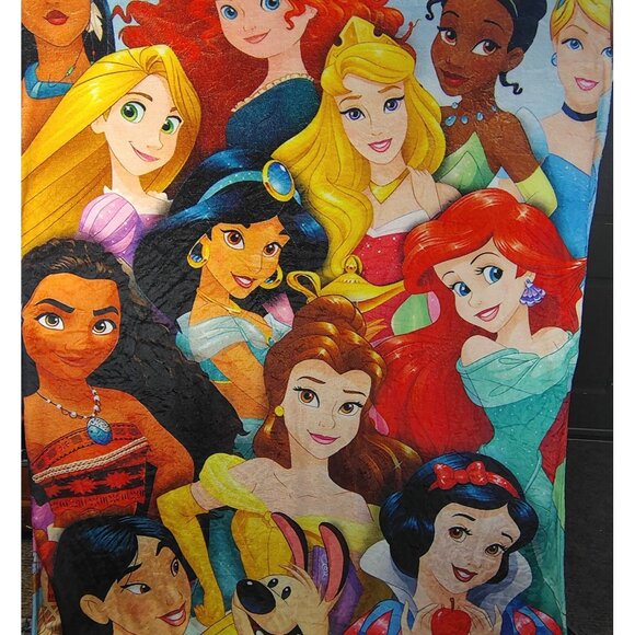 Disney Princess Blanket Throw Soft Touch 80x70 Kid Teen Bedding Accessory - Picture 1 of 7